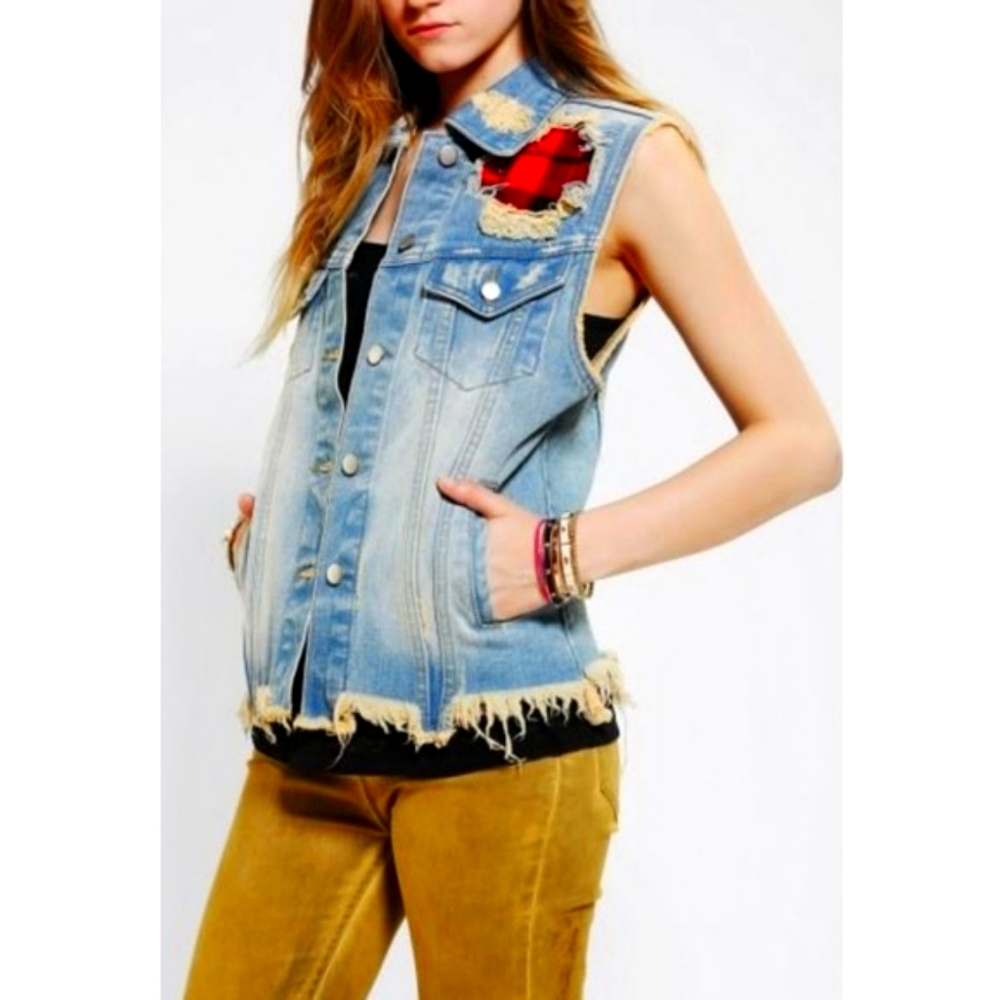UNIF - distressed denim// plaid jean vest